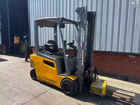 Elektromos 4 kerekű 2019  Jungheinrich EFG 320 SP GE 100-330 ZT (6)