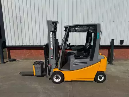 Eléctrica de 4 ruedas 2016  Jungheinrich EFG 320 SP GE 115 470 DZ (2)