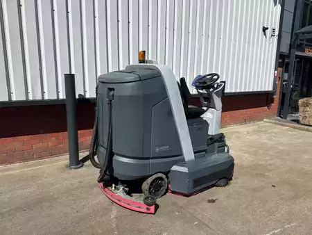 Sähkö - 4 pyör 2023  [div] SC5000D RIDE ON SCRUBBER (2)