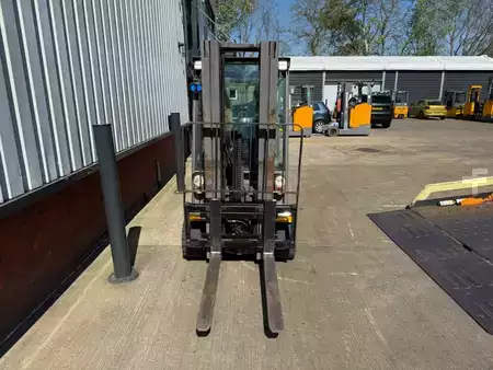 El truck - 4 hjulet 2019  Jungheinrich EFG 320 (2)