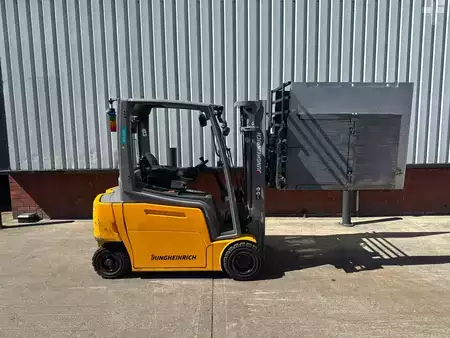 Elektryczne 4-kołowe 2019  Jungheinrich EFG 320 GE 100-440DZ - Carton Clamp (6)