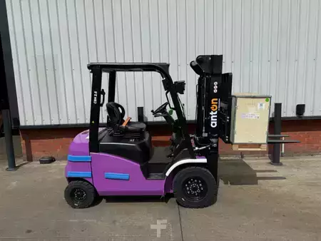 Elektro čtyřkolový VZV 2026  Jungheinrich CBH 2.5 - Half Cab - Li Ion (6)