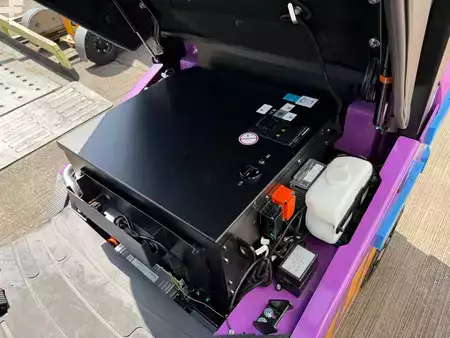 Elektro čtyřkolový VZV 2026  Jungheinrich CBH 2.0 - Half Cab - Li Ion (14)