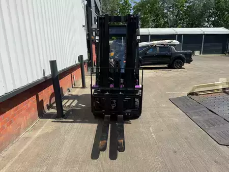 Elektro čtyřkolový VZV 2026  Jungheinrich CBH 2.0 - Half Cab - Li Ion (4)