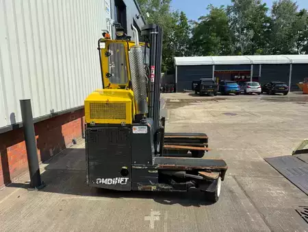 Chariots multidirectionnels 2021  Combilift C2500 LPG (5)