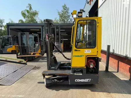 Chariots multidirectionnels 2021  Combilift C2500 LPG (7)