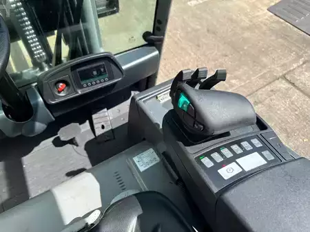 Carrelli elettrici 4 ruote 2022  Jungheinrich EFG 320 GE115-440DZ (12)