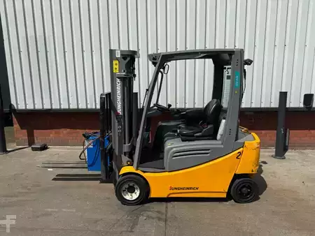 Carrelli elettrici 4 ruote 2022  Jungheinrich EFG 320 GE115-440DZ (2)
