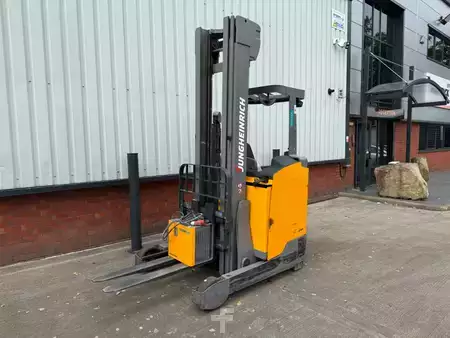 Chariots à mât rétractable 2020  Jungheinrich ETV 214 SP E GE 115-680 DZ (1)