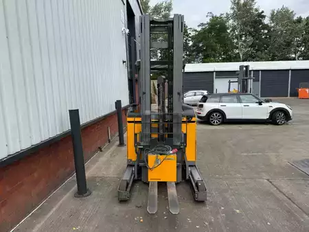 Chariots à mât rétractable 2020  Jungheinrich ETV 214 SP E GE 115-680 DZ (3)