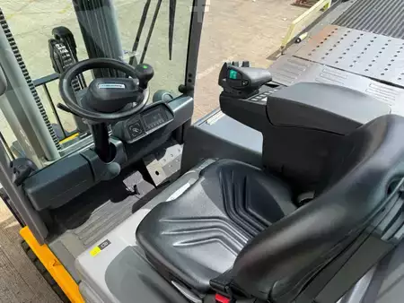 Elektromos 4 kerekű 2020  Jungheinrich EFG 320 SP GE 115-440 DZ (11)