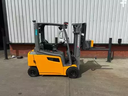 Carrelli elettrici 4 ruote 2020  Jungheinrich EFG 320 SP GE 100-440 DZ - Refurbished (6)