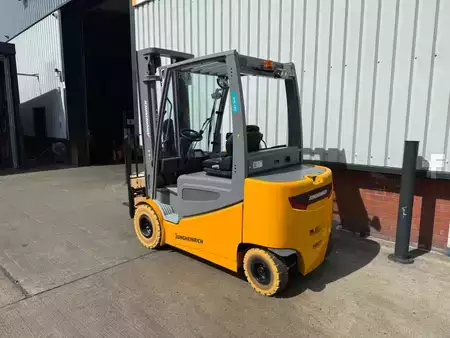 Elektromos 4 kerekű 2023  Jungheinrich EFG 425 SP GE 100-550 DZ - New Forklift (3)