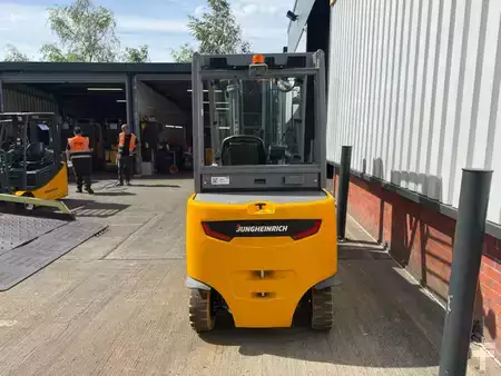 Elektromos 4 kerekű 2023  Jungheinrich EFG 425 SP GE 100-550 DZ - New Forklift (4)