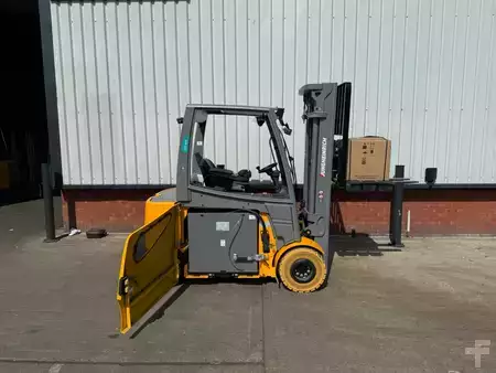 Elektromos 4 kerekű 2023  Jungheinrich EFG 425 SP GE 100-550 DZ - New Forklift (7)