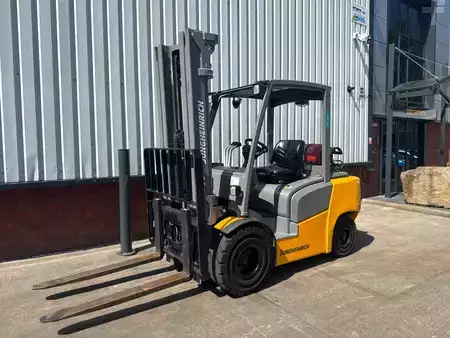 Gázüzemű targoncák 2021  Jungheinrich TFG 430 SP GE 120-550 DZ (1)