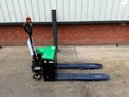 Nízkozdvižný vozík 2026  HC (Hangcha) WDA20 - Li Ion - New Forklift (4)