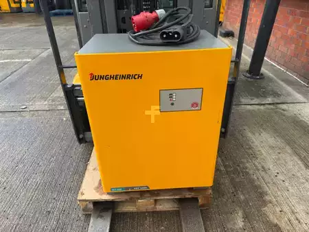 Elektro čtyřkolový VZV 2017  Jungheinrich EFG 320 SP GE 120-550 DZ (15)