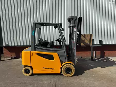 Carrelli elettrici 4 ruote 2023  Jungheinrich EFG 425 SP GE 100-550 DZ - New Forklift (6)