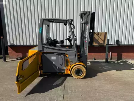 Carrelli elettrici 4 ruote 2023  Jungheinrich EFG 425 SP GE 100-550 DZ - New Forklift (7)