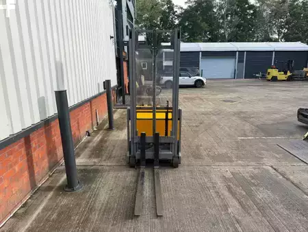 VZV s plošinou pro řidiče 2017  Jungheinrich EJG 112 G 120-320 ZT (4)