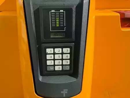 VZV s plošinou pro řidiče 2017  Jungheinrich EJG 112 G 120-320 ZT (8)