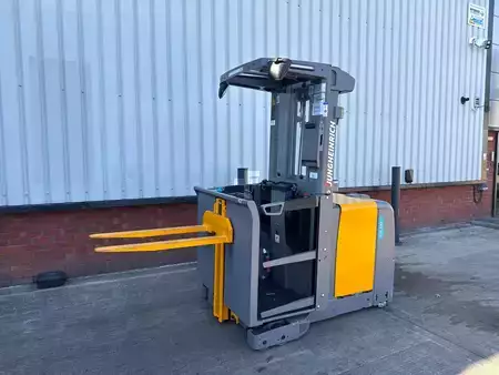 Horizontální vychystávací vozík 2019  Jungheinrich EKS 210 Z + F 100-475DZ (1)