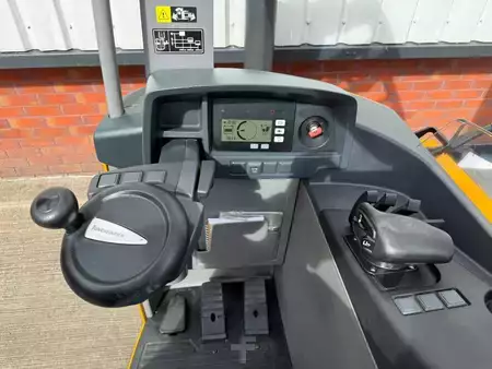 Retraky 2016  Jungheinrich ETV 214 SP E GE 100-800 DZ (8)