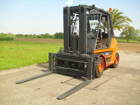 Diesel Forklifts 2002  Linde H50D TRIPLEXMAST - ZINKENVERTELLUNG - SEITENSCHIEBER (2)