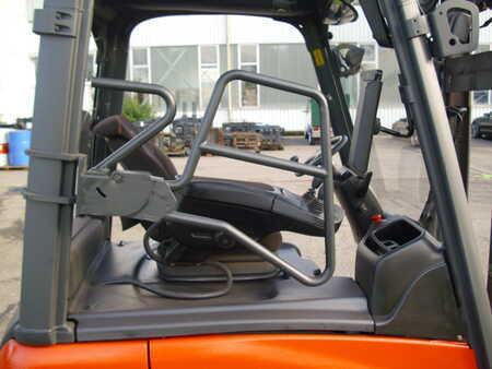 3-wiel elektrische heftrucks 2014  Linde Linde E16PH-02 TRIPLEX - SEITENSCHIEBER (8)