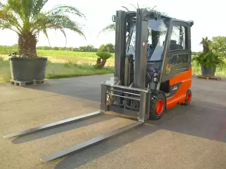 Elektro 4 Rad 2016  Linde E30HL-01/600-387 TRIPLE - ZVG/SS - KAB/HZG -UVV (1)