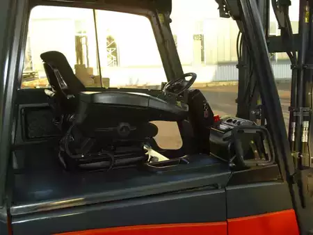Elektro 4 Rad 2016  Linde E30HL-01/600-387 TRIPLE - ZVG/SS - KAB/HZG -UVV (10)