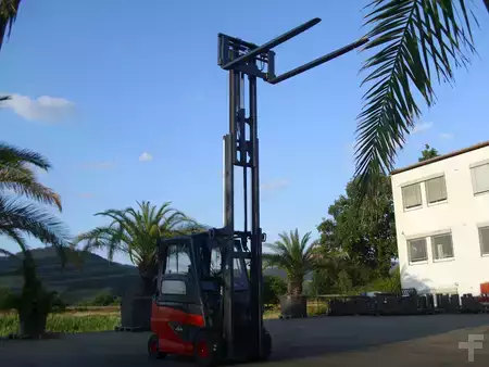 Elektro 4 Rad 2016  Linde E30HL-01/600-387 TRIPLE - ZVG/SS - KAB/HZG -UVV (7)