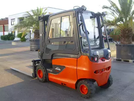Elektro 4 Rad 2016  Linde E30HL-01/600-387 TRIPLE - ZVG/SS - KAB/HZG -UVV (9)