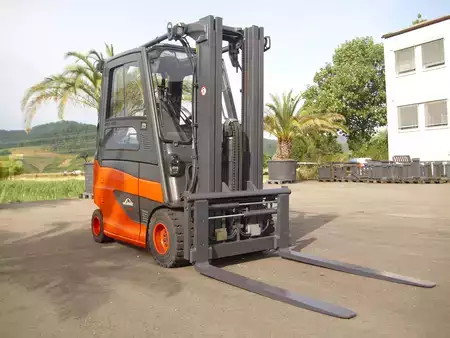 Elektro 4 Rad 2018  Linde E30HL-01/600-387 TRIPLEX-ZVG/SS-KAB/HZG-UVV NEU (2)