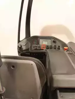 Chariots à mât rétractable 2014  Linde R 16 HD-01 (8)