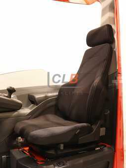 Retraky 2019  Toyota RRE 140 H (7)