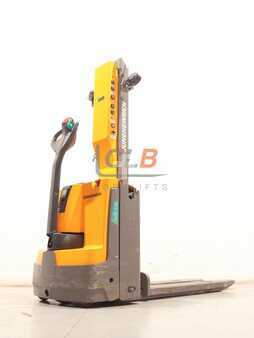 Hochhubwagen 2020  Jungheinrich EMD 118 (2)