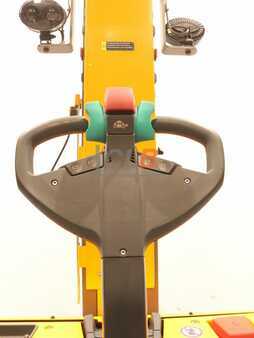 Hochhubwagen 2020  Jungheinrich EMD 118 (7)