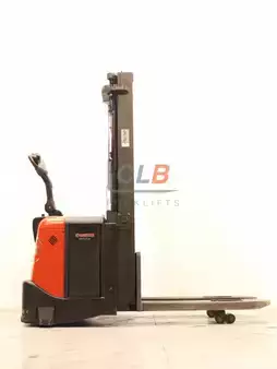 Apilador eléctrico 2008  BT SPE 160 L (3)