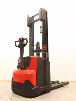 Stacker pedestre 2014  BT SWE 120 (1)