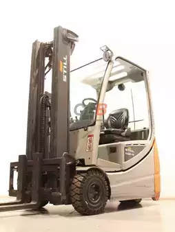 Carrelli elettrici 3 ruote 2019  Still RX 20-16 (1)