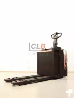 Niederhubwagen 2018  Toyota LPE 200 (7)