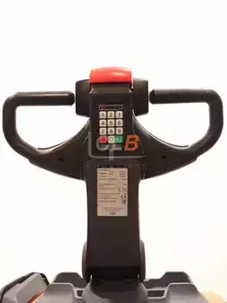 Niederhubwagen 2018  Toyota LPE 200 (8)