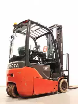 Sähkö - 3 pyör 2016  Toyota 8FBEK18T (5)