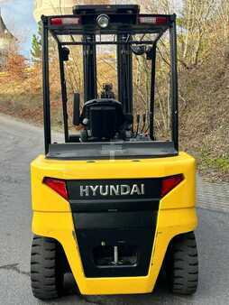 Elektro 4 Rad 2016  Hyundai 45B-9 erst 355 Stunden! (8)