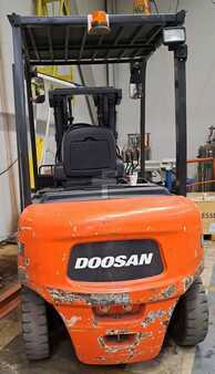 Elektryczne 4-kołowe 2014  Doosan B50X-5 (3)