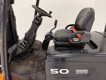 Elektryczne 4-kołowe 2014  Doosan B50X-5 (7)