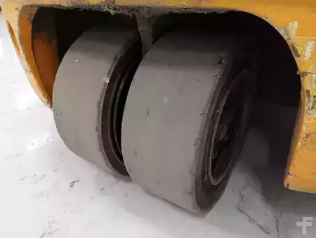 Eléctrica de 4 ruedas 2015  Still RX 20-20 (14)