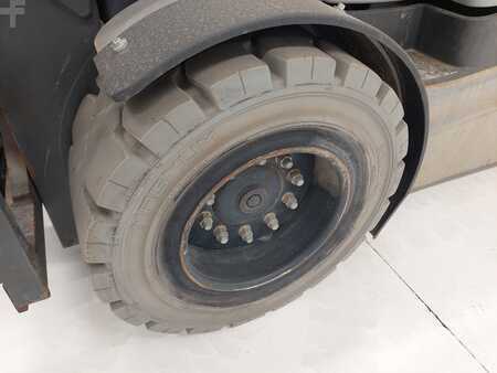 Carrelli elettrici 4 ruote 2015  Still RX 60-50 (13)
